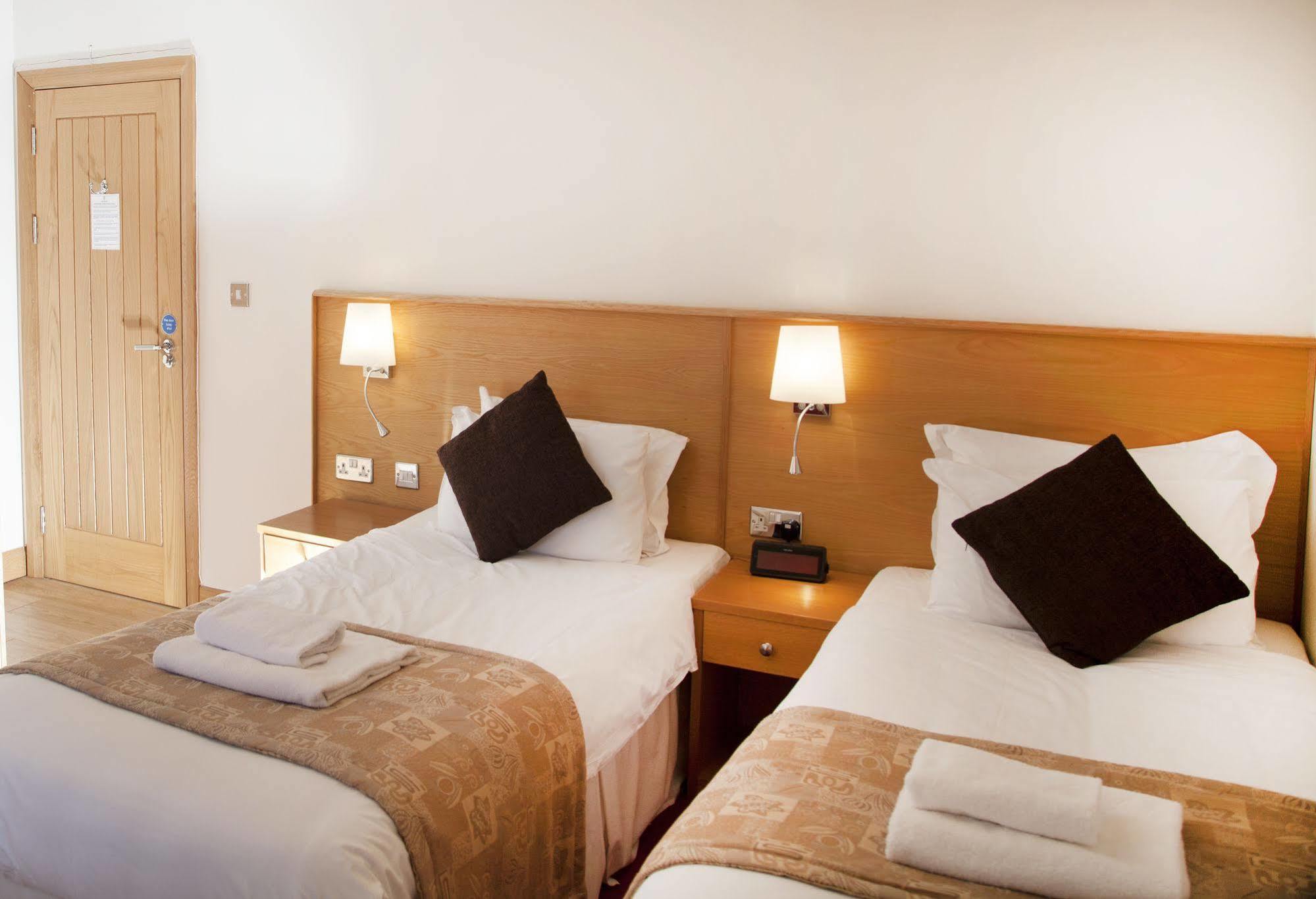 Somerfield Lodge Swansea Extérieur photo